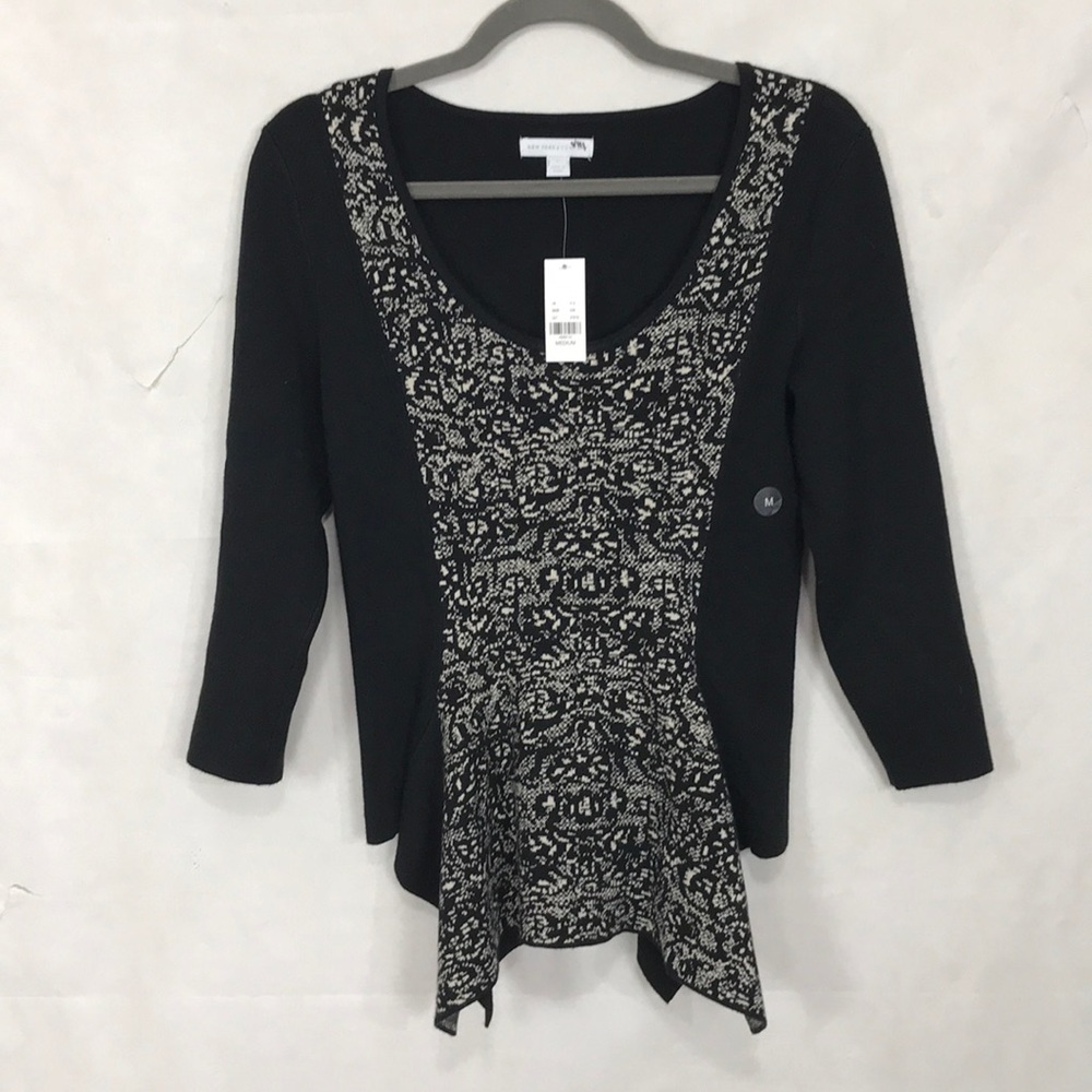 4/20 NEW YORK AND COMPANY asymmetrical blouse